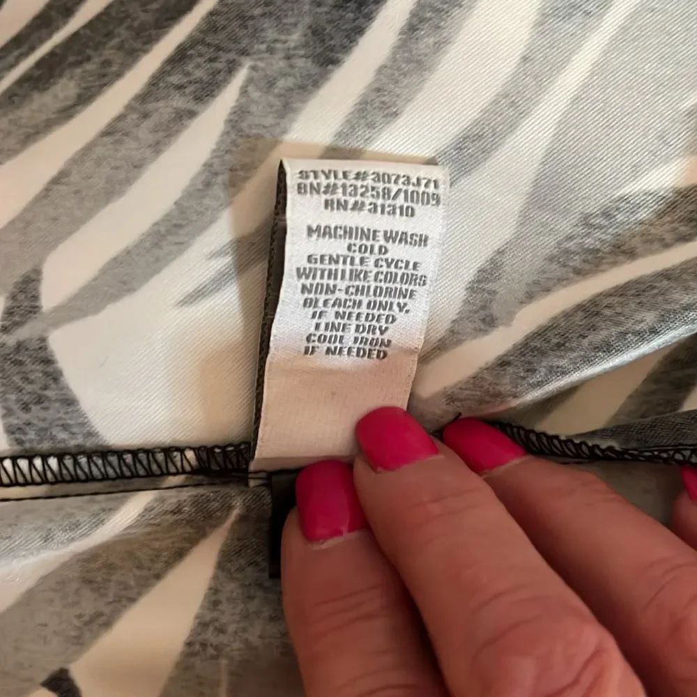 Dressbarn Monochrome Leaf Pattern Dress Sz 20W Boat Neck Sleeveless Taupe Black - Picture 10 of 11